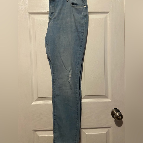 Women’s Ripped Jeans - Picture 2 of 2